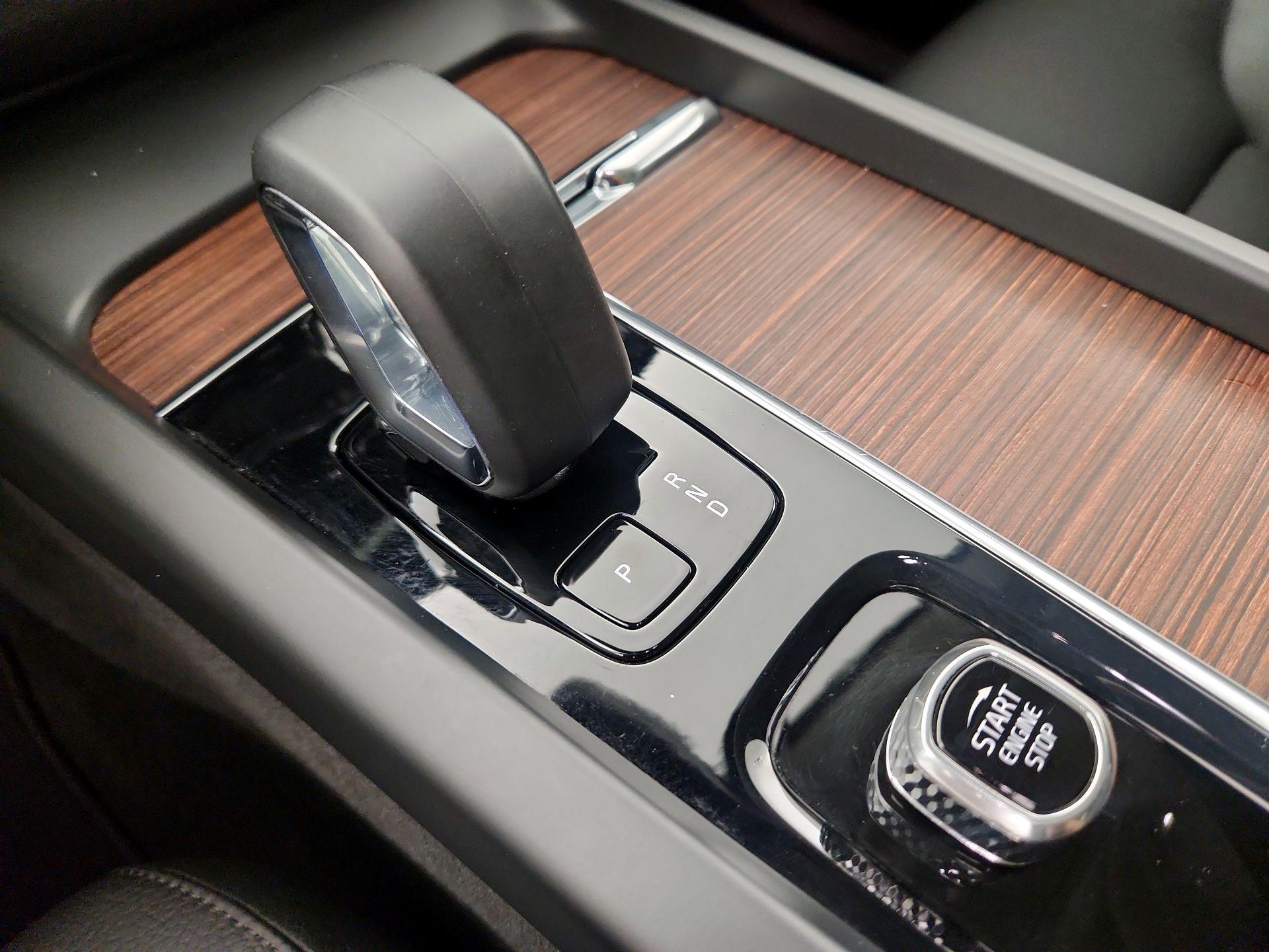 Thumbnail: 2023 Volvo XC60 - 18
