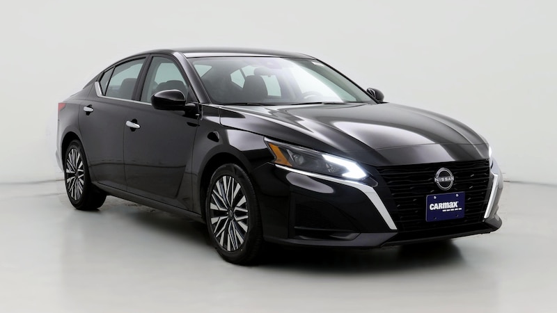 2023 Nissan Altima SV Hero Image