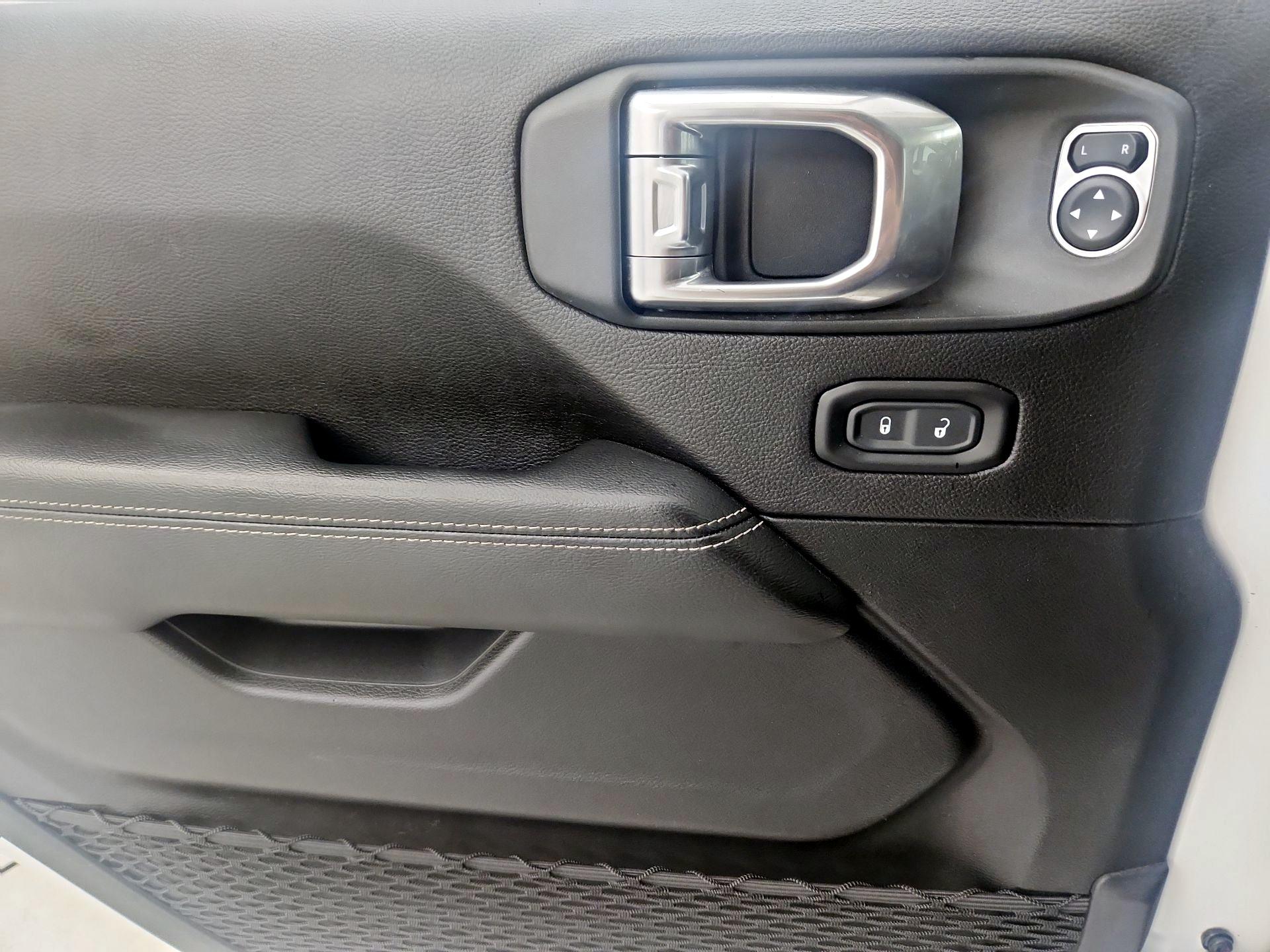 Thumbnail: 2020 Jeep Wrangler - 12