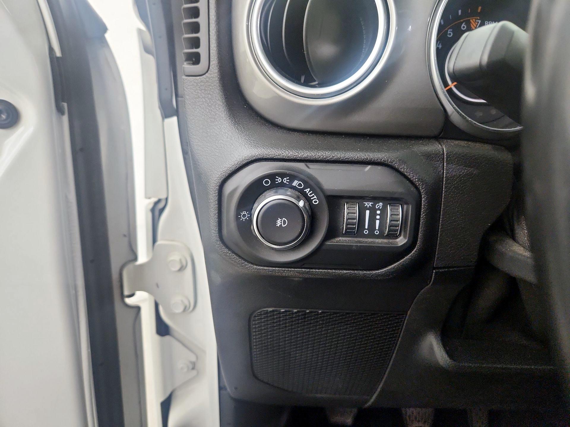 Thumbnail: 2020 Jeep Wrangler - 13