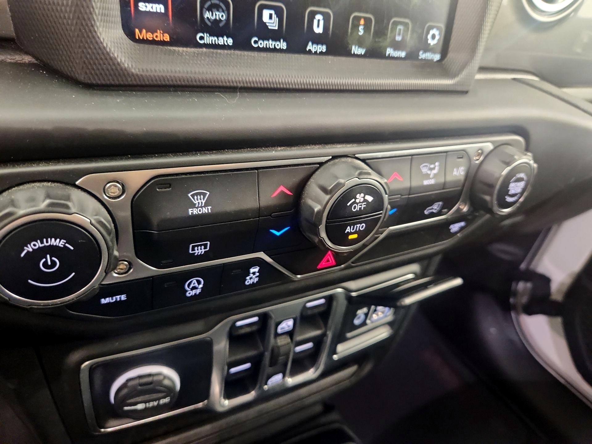 Thumbnail: 2020 Jeep Wrangler - 17