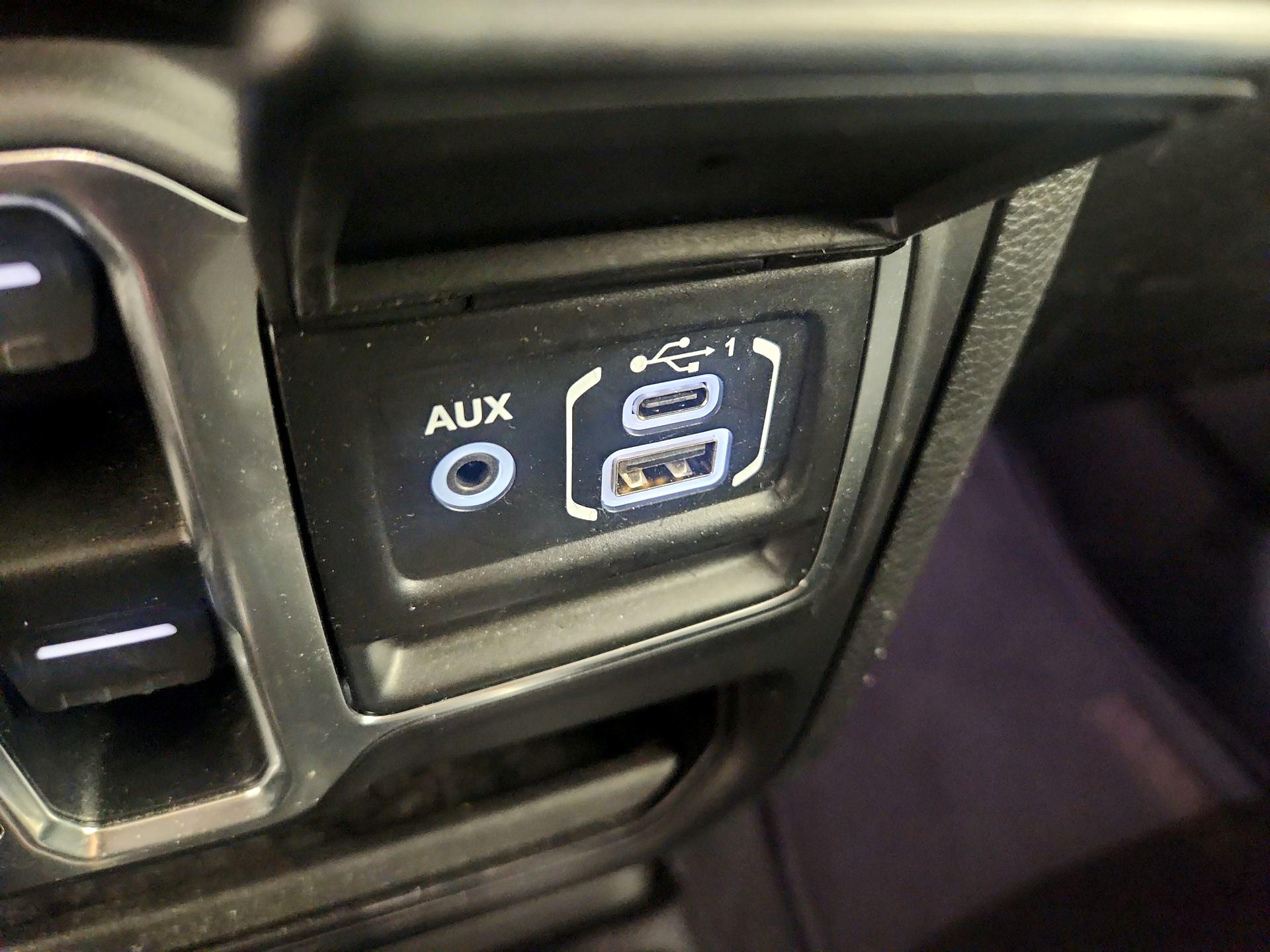 Thumbnail: 2020 Jeep Wrangler - 19
