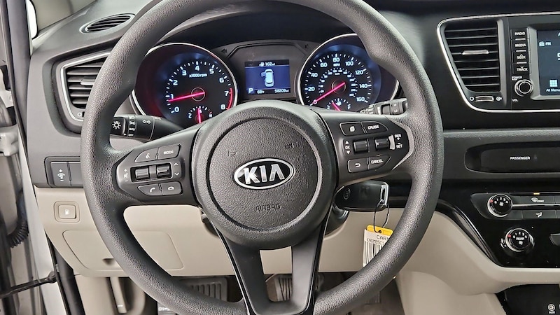 2020 Kia Sedona LX 10