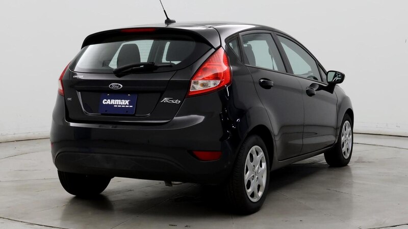 2013 Ford Fiesta SE 8