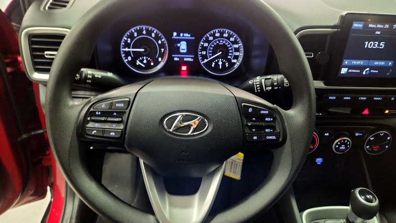 2021 Hyundai Venue SE 10