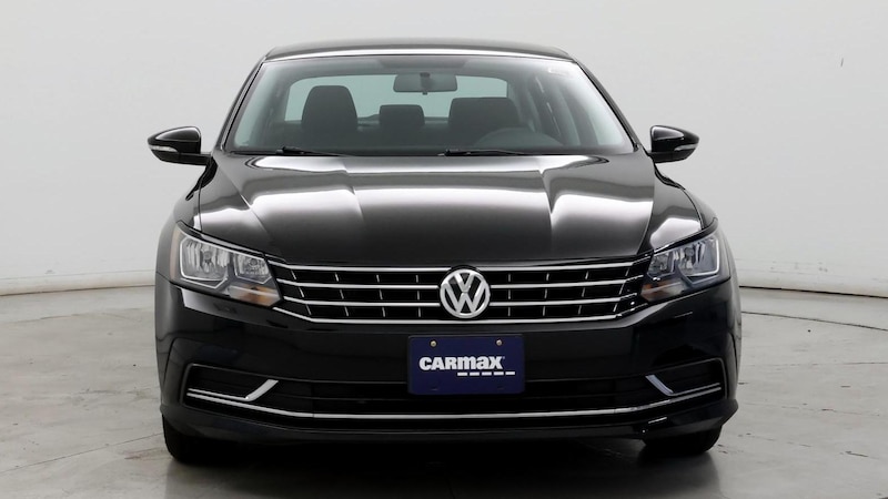 2016 Volkswagen Passat S 5