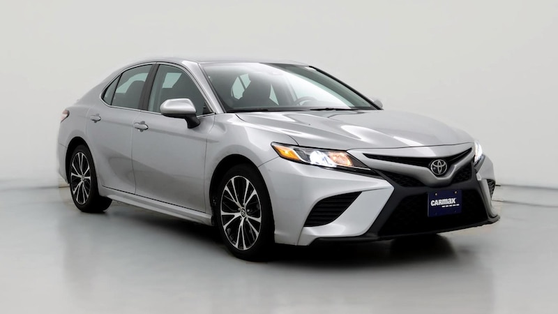 2020 Toyota Camry SE Hero Image