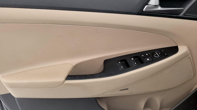 2017 Hyundai Tucson SE Plus 12