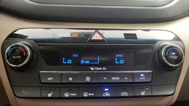 2017 Hyundai Tucson SE Plus 17