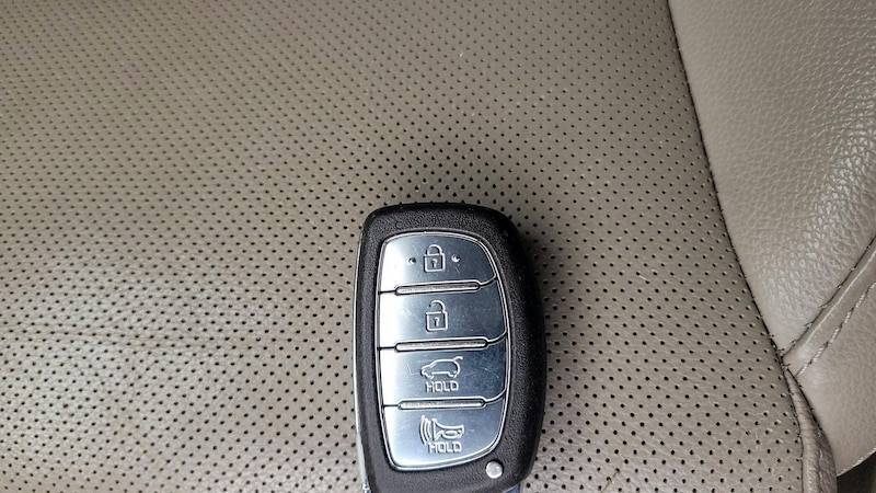 2017 Hyundai Tucson SE Plus 23