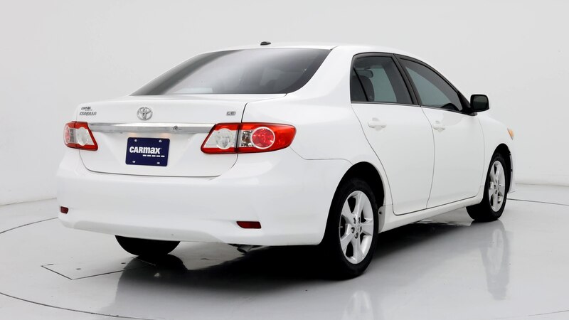 2013 Toyota Corolla LE 8