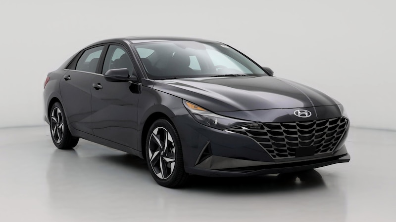 2022 Hyundai Elantra SEL Hero Image