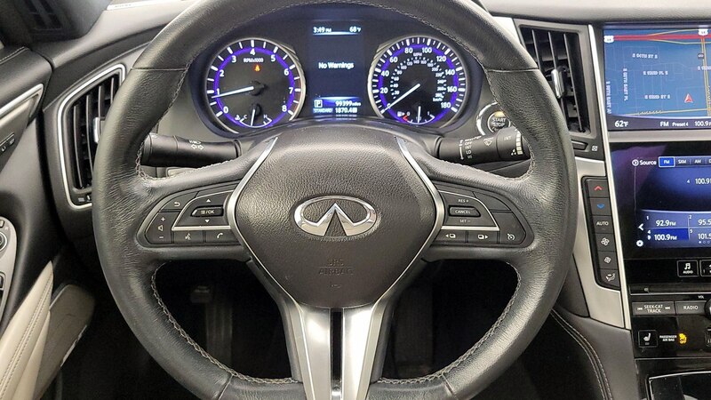 2017 INFINITI Q60 Premium 10