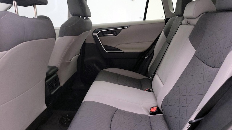 2020 Toyota RAV4 XLE 20