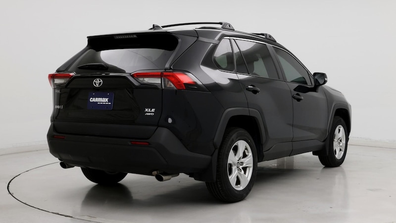 2020 Toyota RAV4 XLE 8