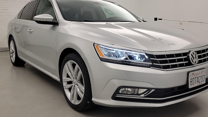 2018 Volkswagen Passat SEL Hero Image