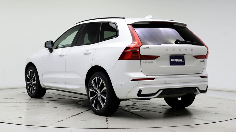 2023 Volvo XC60 B5 Plus 2