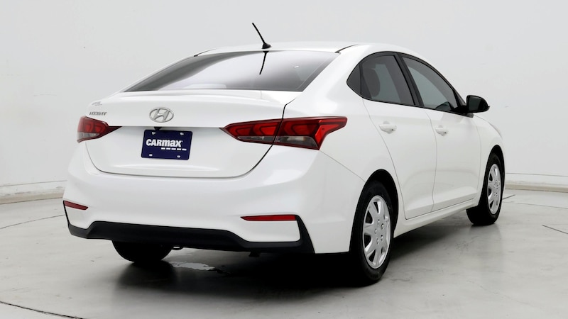 2019 Hyundai Accent SE 8