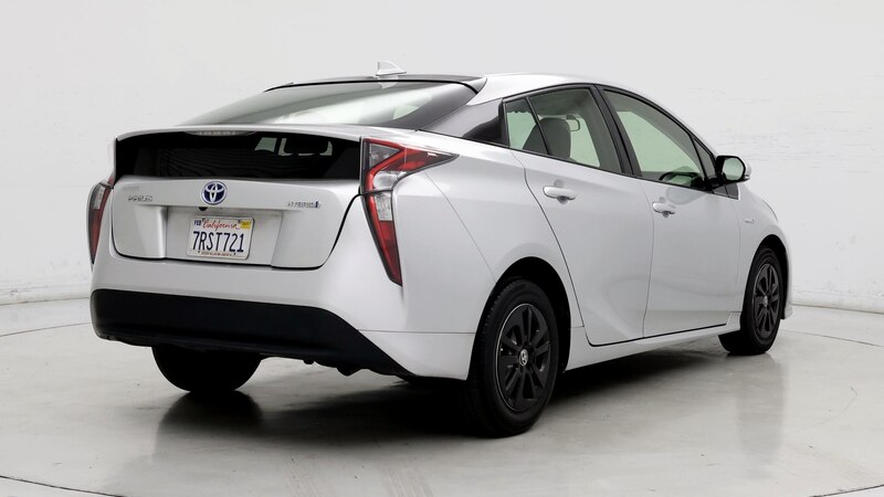 2016 Toyota Prius Two 8