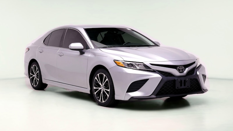 2018 Toyota Camry SE Hero Image