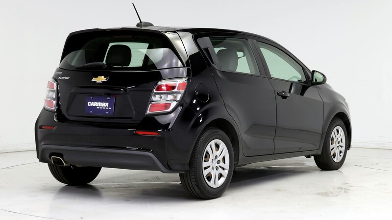 2020 Chevrolet Sonic LT 8