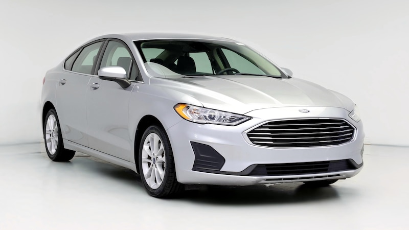 2020 Ford Fusion SE Hero Image