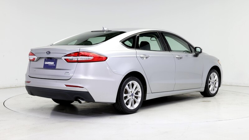 2020 Ford Fusion SE 8