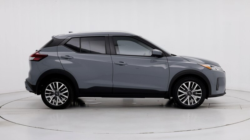 2022 Nissan Kicks SV 7