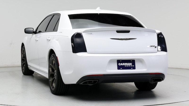 2019 Chrysler 300 S 6