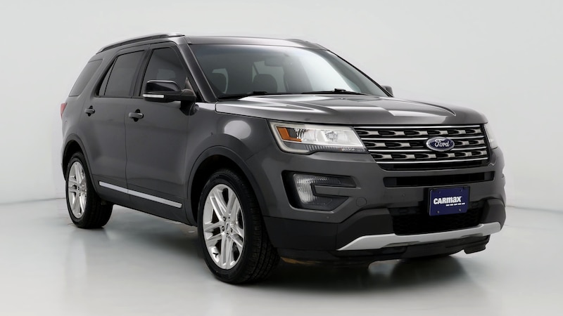 2016 Ford Explorer XLT Hero Image