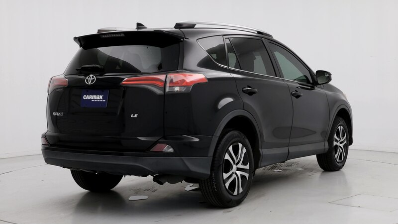 2017 Toyota RAV4 LE 8