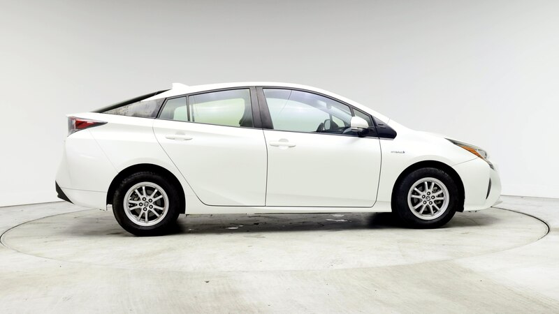 2017 Toyota Prius Four 7