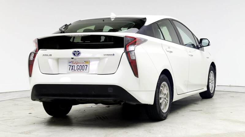 2017 Toyota Prius Four 8