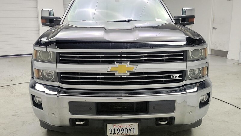 2015 Chevrolet Silverado 3500 LTZ 2