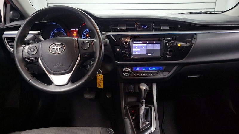 2015 Toyota Corolla S 9