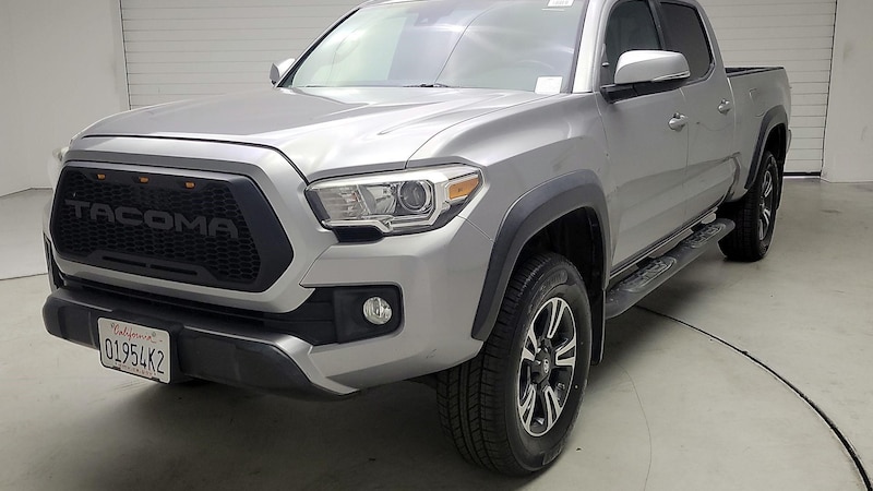 2018 Toyota Tacoma TRD Off-Road Hero Image