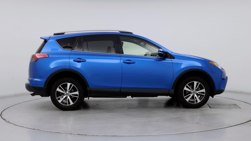 2017 Toyota RAV4 XLE 7