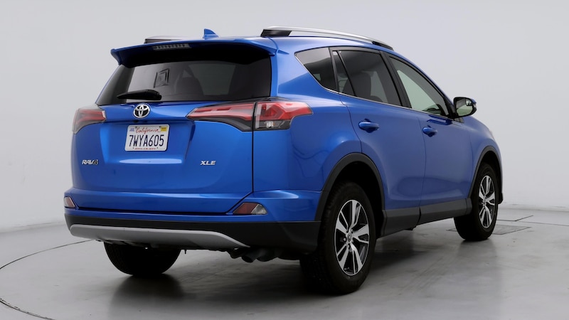 2017 Toyota RAV4 XLE 8