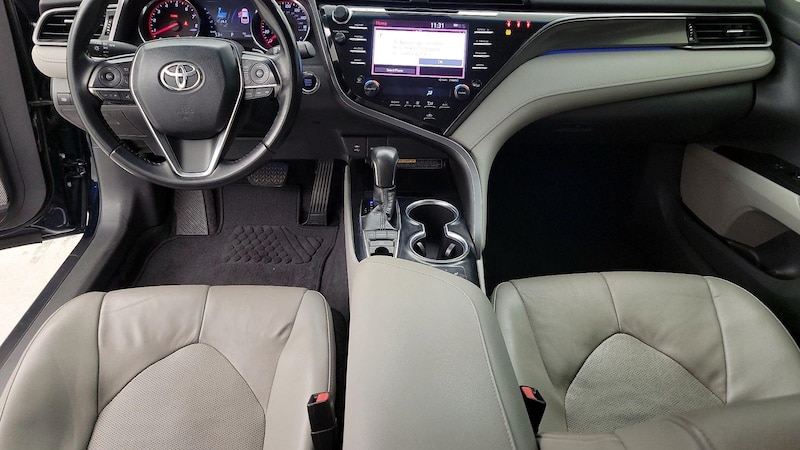 2019 Toyota Camry XSE 9