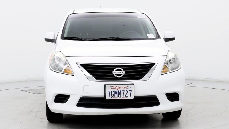 2014 Nissan Versa SV 5