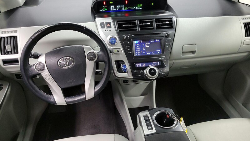 2014 Toyota Prius v Five 9