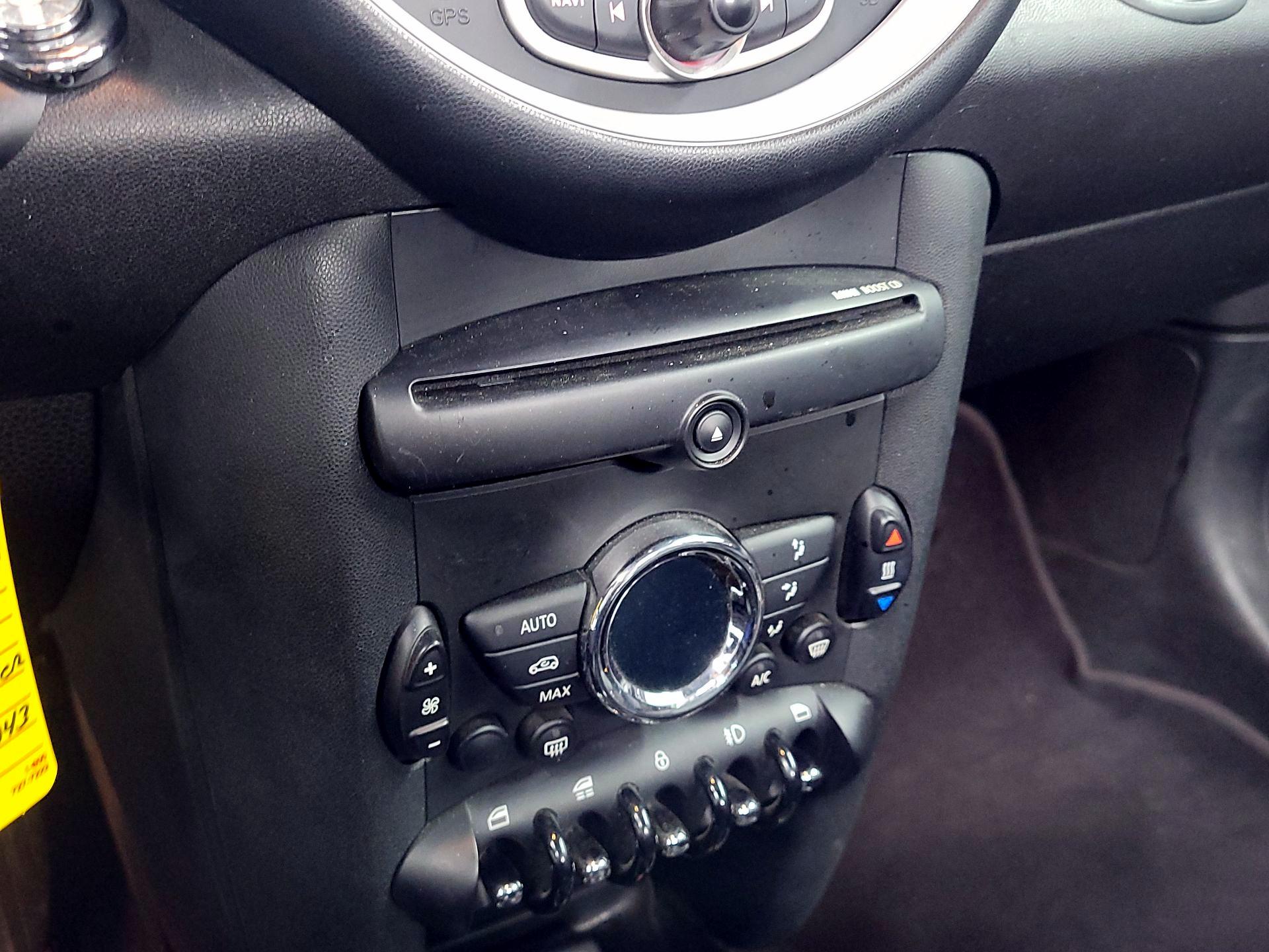 Thumbnail: 2015 MINI Cooper - 14