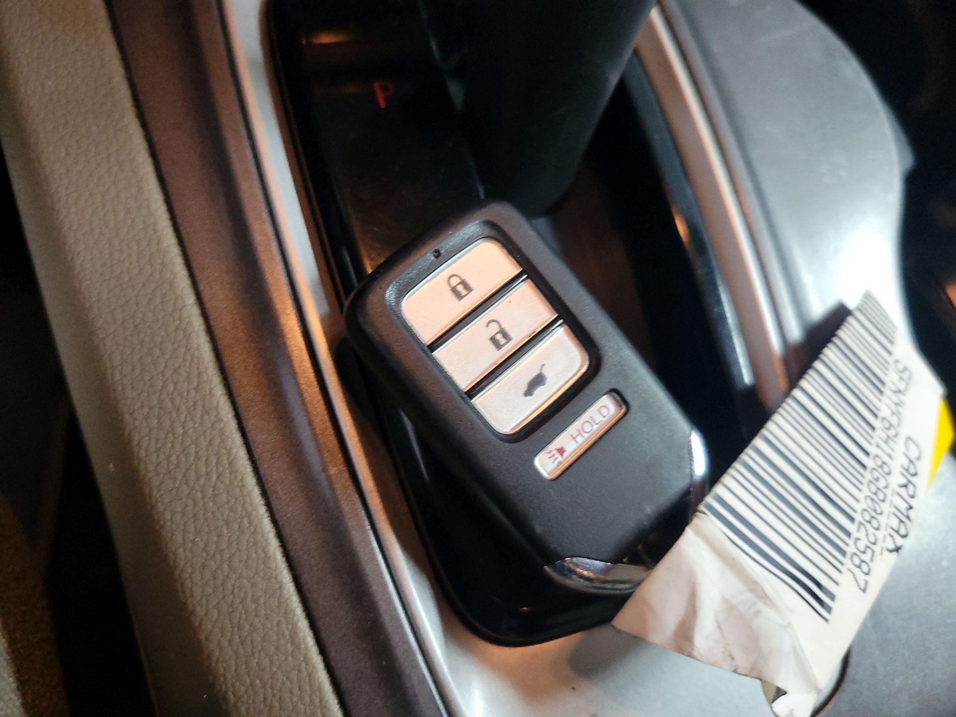 Thumbnail: 2016 Honda Pilot - 20