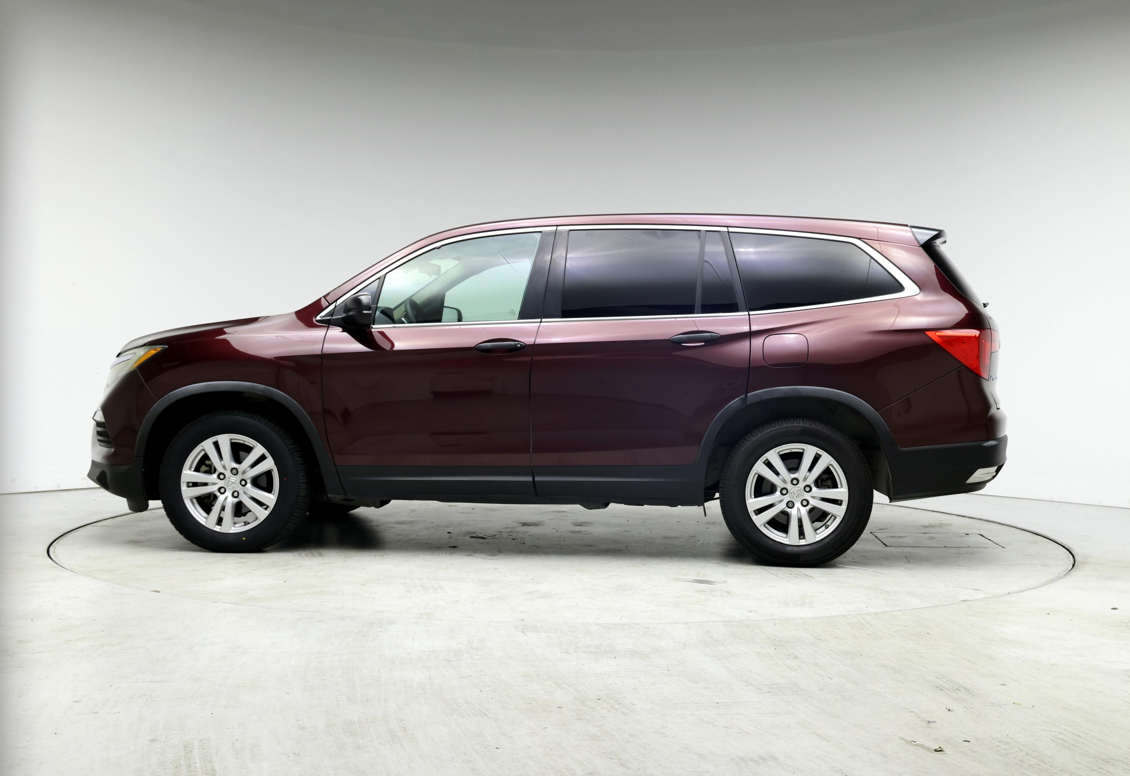 Thumbnail: 2016 Honda Pilot - 3