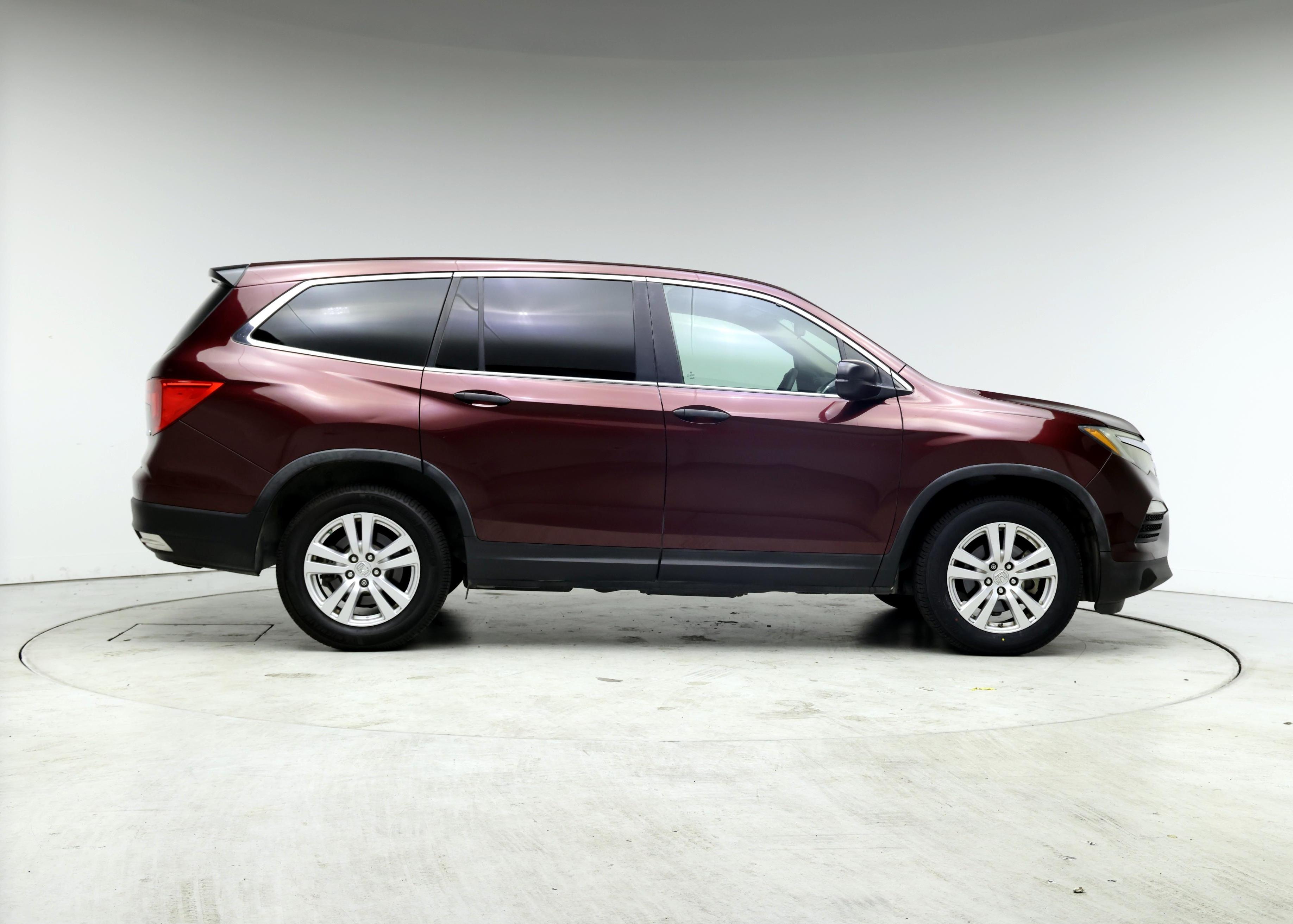Thumbnail: 2016 Honda Pilot - 7