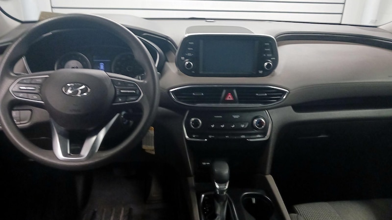 2019 Hyundai Santa Fe SE 9