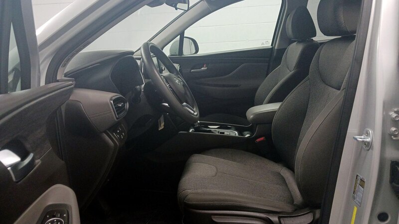 2019 Hyundai Santa Fe SE 11