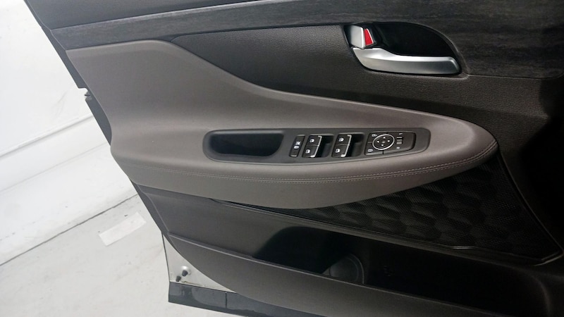 2019 Hyundai Santa Fe SE 12