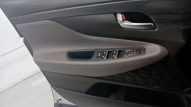 2019 Hyundai Santa Fe SE 13