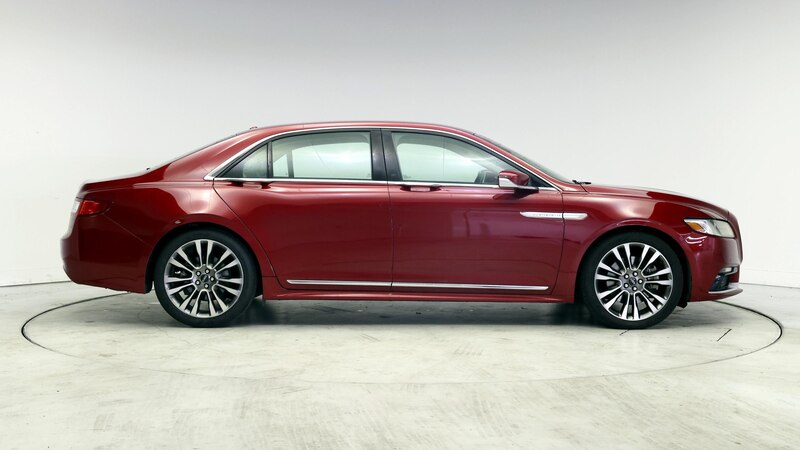 2017 Lincoln Continental Select 7